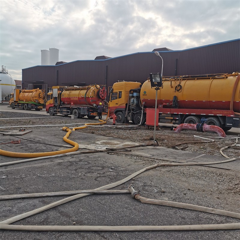 南浔污水池清理